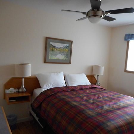 Blue River Motel Екстер'єр фото